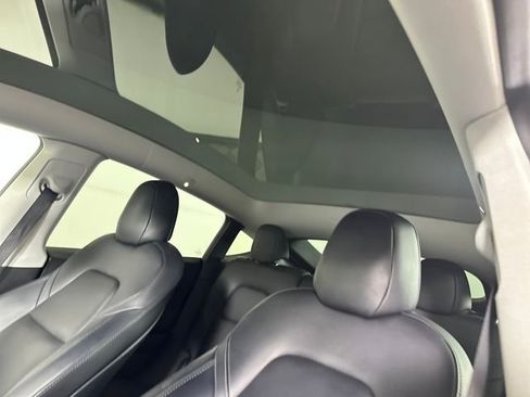 Used 2021 Tesla Model Y Long Range image 11