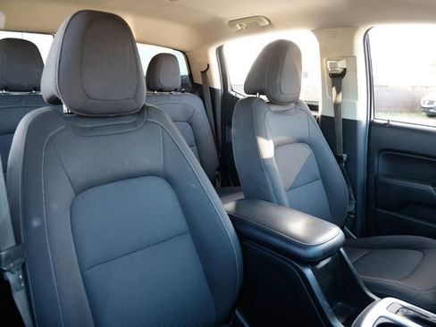 Used 2017 Chevrolet Colorado LT w/ LT Convenience Package image 19