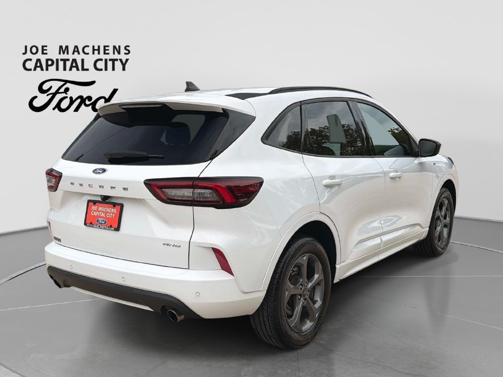 Used 2023 Ford Escape ST-Line w/ Tech Pack #1 AWD/4WD image 5
