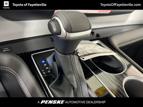 Used 2026 Toyota Sienna XSE FWD image 35