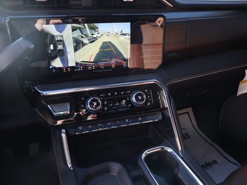 Used 2026 GMC Sierra 3500 Denali Ultimate image 15