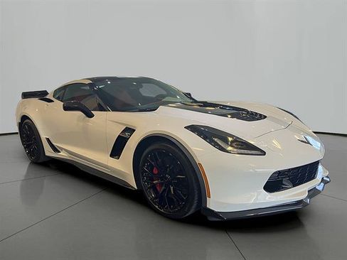 Used 2016 Chevrolet Corvette Z06 w/ 2LZ Preferred Equipment Group RWD image 4