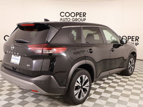Used 2023 Nissan Rogue SV image 19