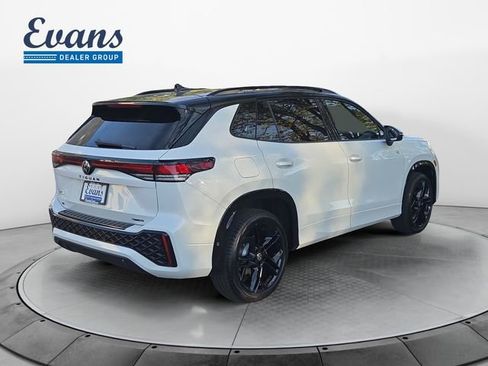 New 2026 Volkswagen Tiguan SE R-Line image 6