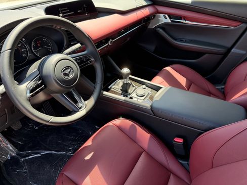 New 2026 MAZDA MAZDA3 2.5 S Hatchback w/ Premium Pkg FWD image 13