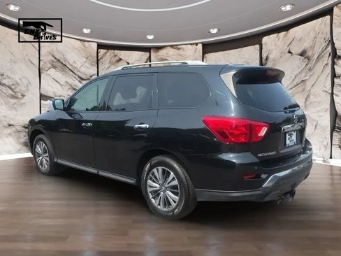 Used 2019 Nissan Pathfinder SL AWD/4WD image 7