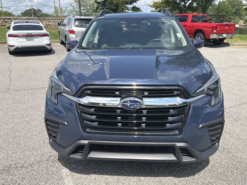 Certified 2023 Subaru Ascent Limited AWD/4WD image 2