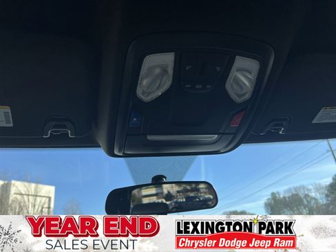 Used 2024 RAM 2500 Tradesman w/ Chrome Appearance Group image 19