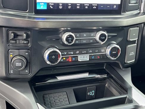 Used 2024 Ford F250 Lariat w/ Sport Appearance Package image 31