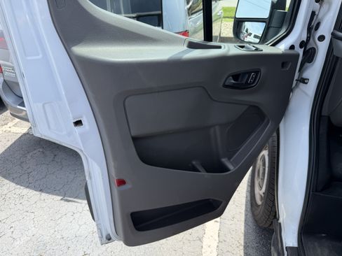 Used 2023 Ford Transit 250 Medium Roof RWD image 10