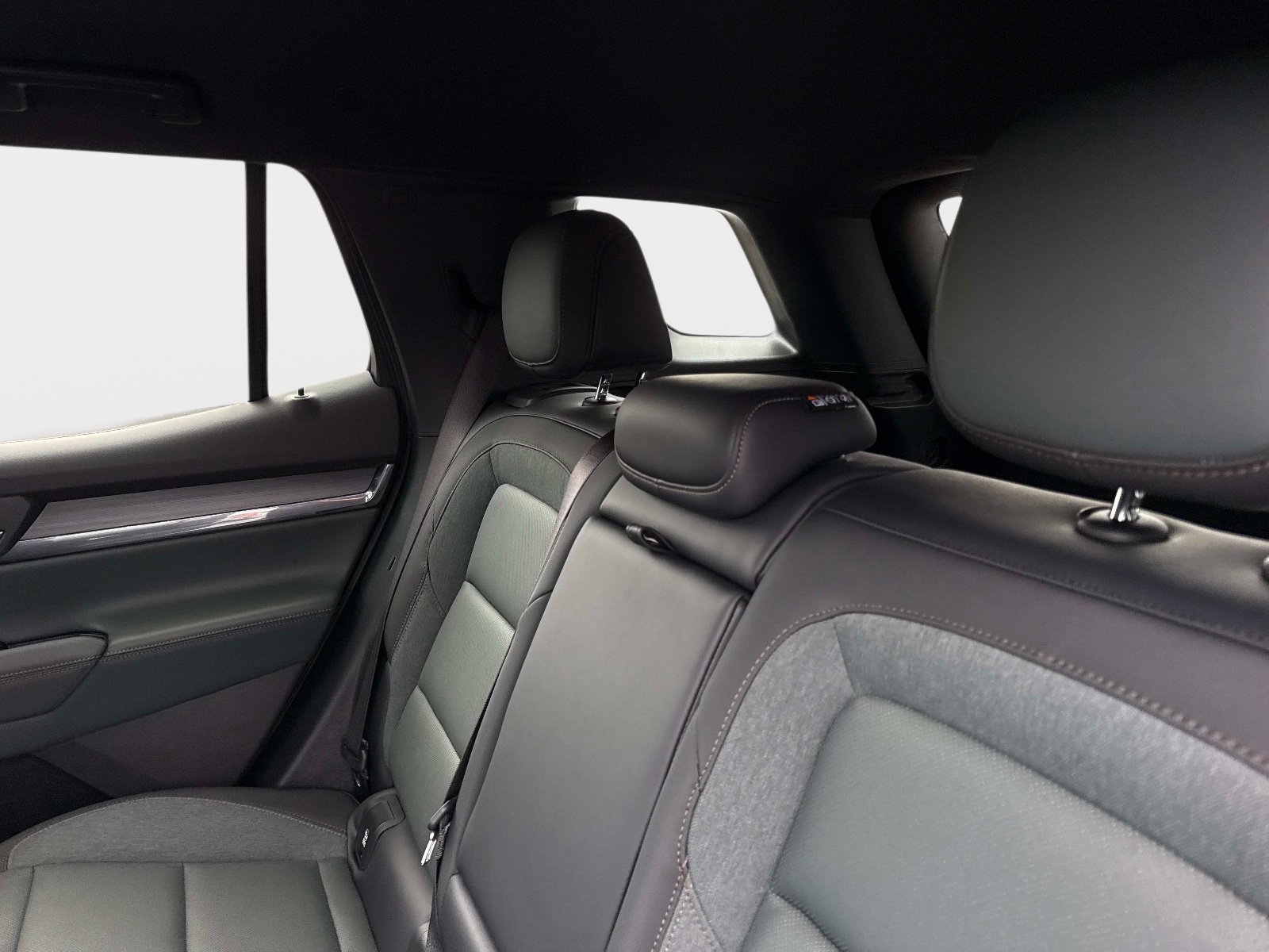 New 2027 GMC Terrain AT4 w/ Convenience Package III AWD/4WD image 14