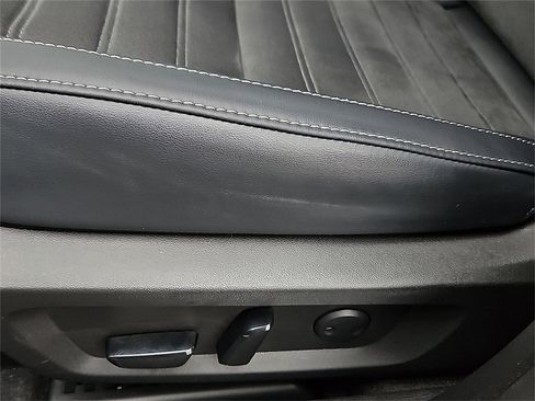 Used 2024 Mitsubishi Outlander SE image 22