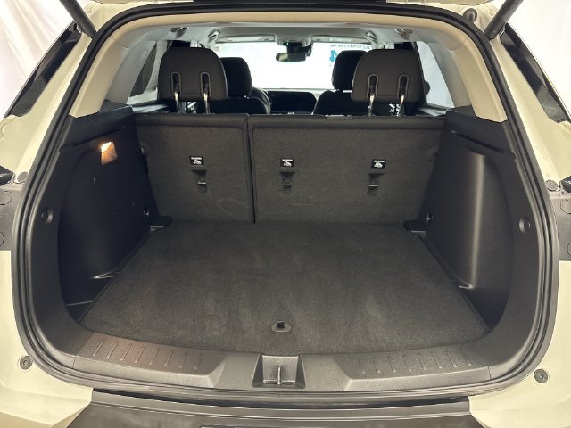 Used 2024 Chevrolet TrailBlazer LT w/ Convenience Package AWD/4WD image 23