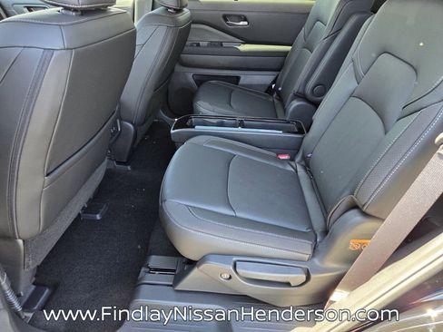 New 2026 Nissan Pathfinder SL AWD/4WD image 9