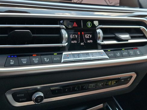 Used 2019 BMW X5 xDrive40i w/ Luxury Seating Package AWD/4WD image 13