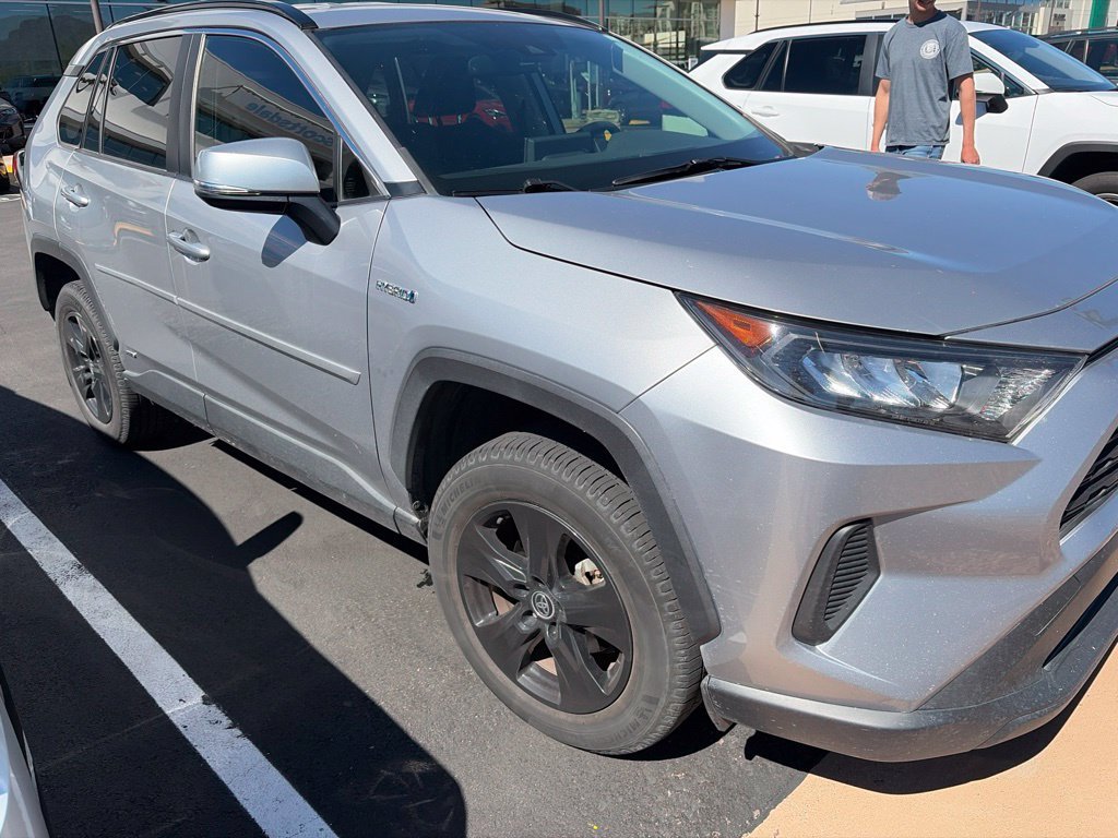 Used 2021 Toyota RAV4 LE w/ Carpet Mat Package (TMS) AWD/4WD image 3