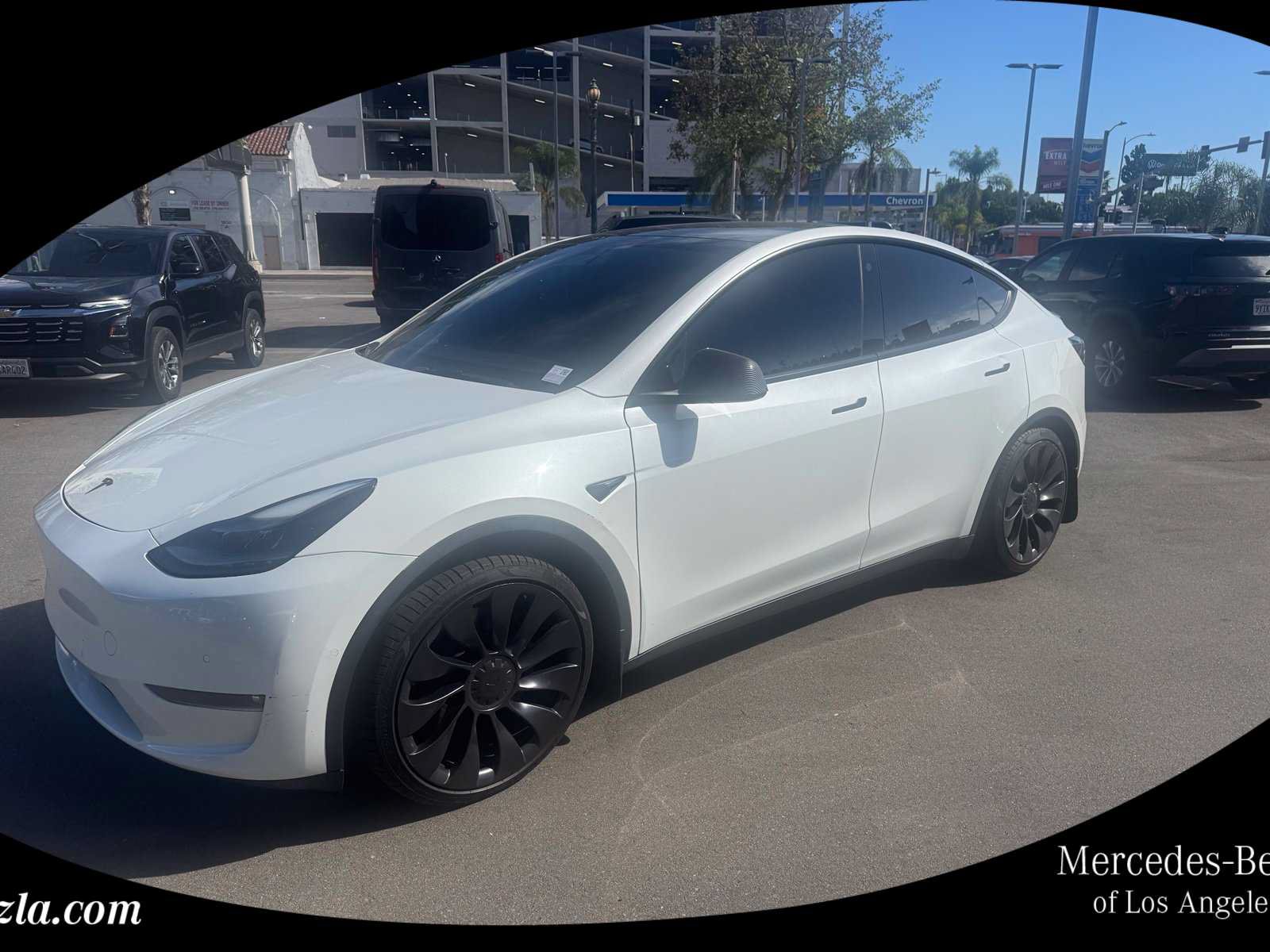 Used 2022 Tesla Model Y Performance AWD/4WD image 1
