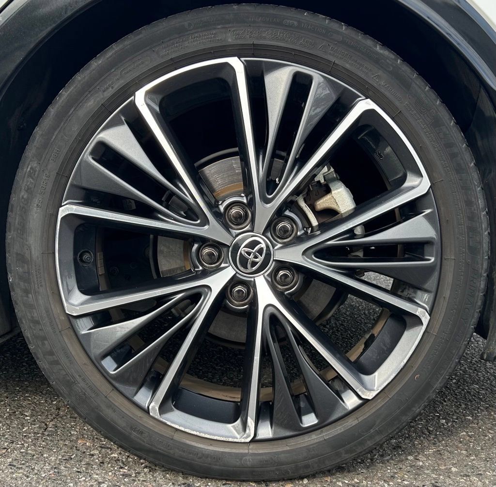 Certified 2023 Toyota Prius XLE FWD image 27