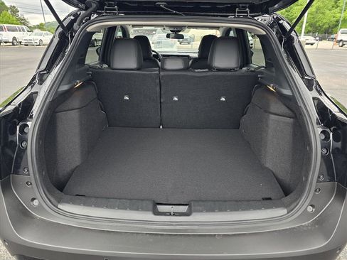 New 2026 Nissan Kicks SR AWD/4WD image 25
