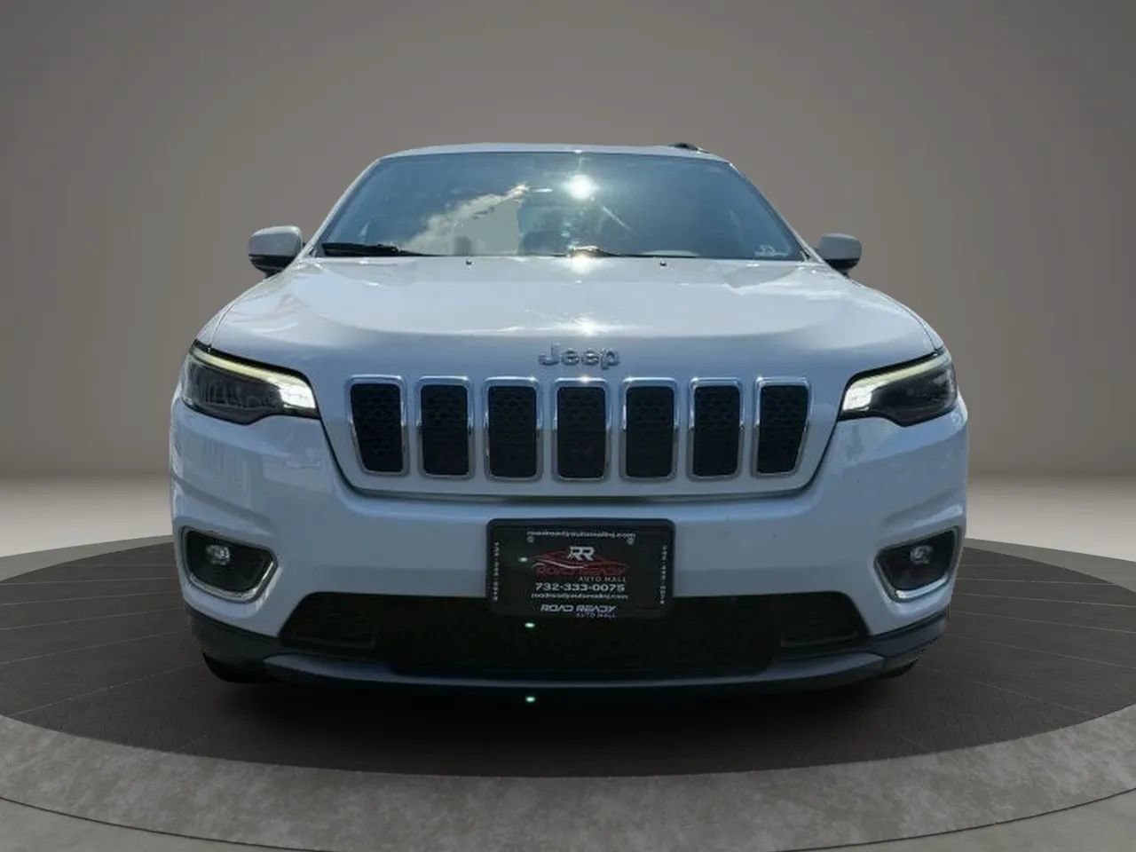 Used 2019 Jeep Cherokee Limited AWD/4WD image 3
