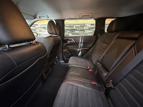 Used 2023 Mitsubishi Outlander SE Black Edition AWD/4WD image 30