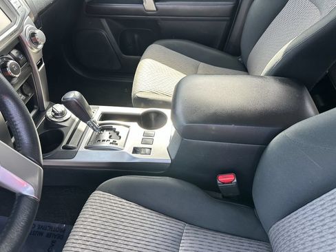 Used 2019 Toyota 4Runner SR5 AWD/4WD image 23