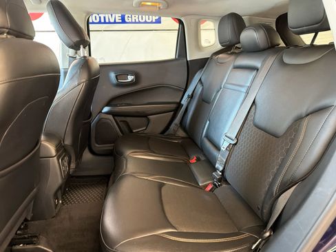 Used 2018 Jeep Compass Latitude w/ Safe & Security Group AWD/4WD image 20