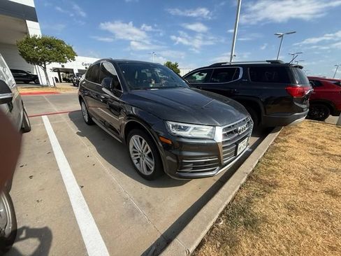 Used 2018 Audi Q5 2.0T Premium Plus w/ Premium Plus Package AWD/4WD image 2
