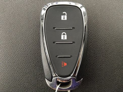 Used 2019 Chevrolet Equinox LS w/ LS Convenience Package image 32