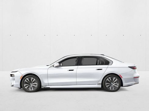 Used 2026 BMW i7 xDrive60 AWD/4WD image 3