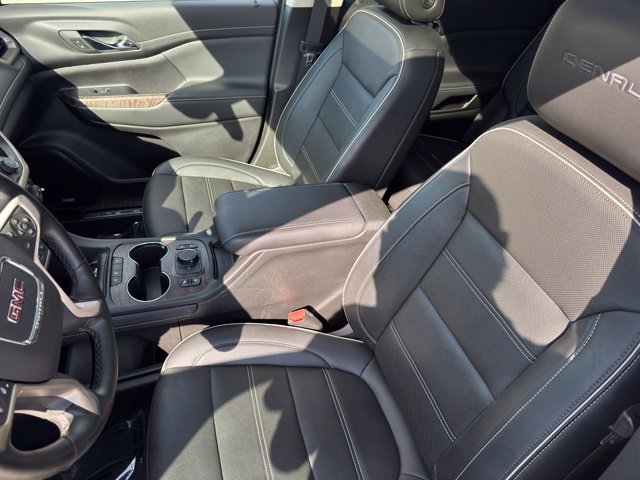 Certified 2023 GMC Acadia Denali w/ Denali Ultimate Package AWD/4WD image 6