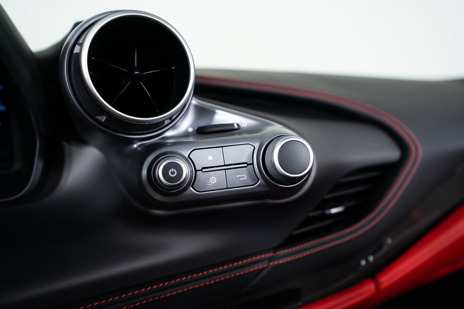 Certified 2021 Ferrari F8 Tributo RWD image 28