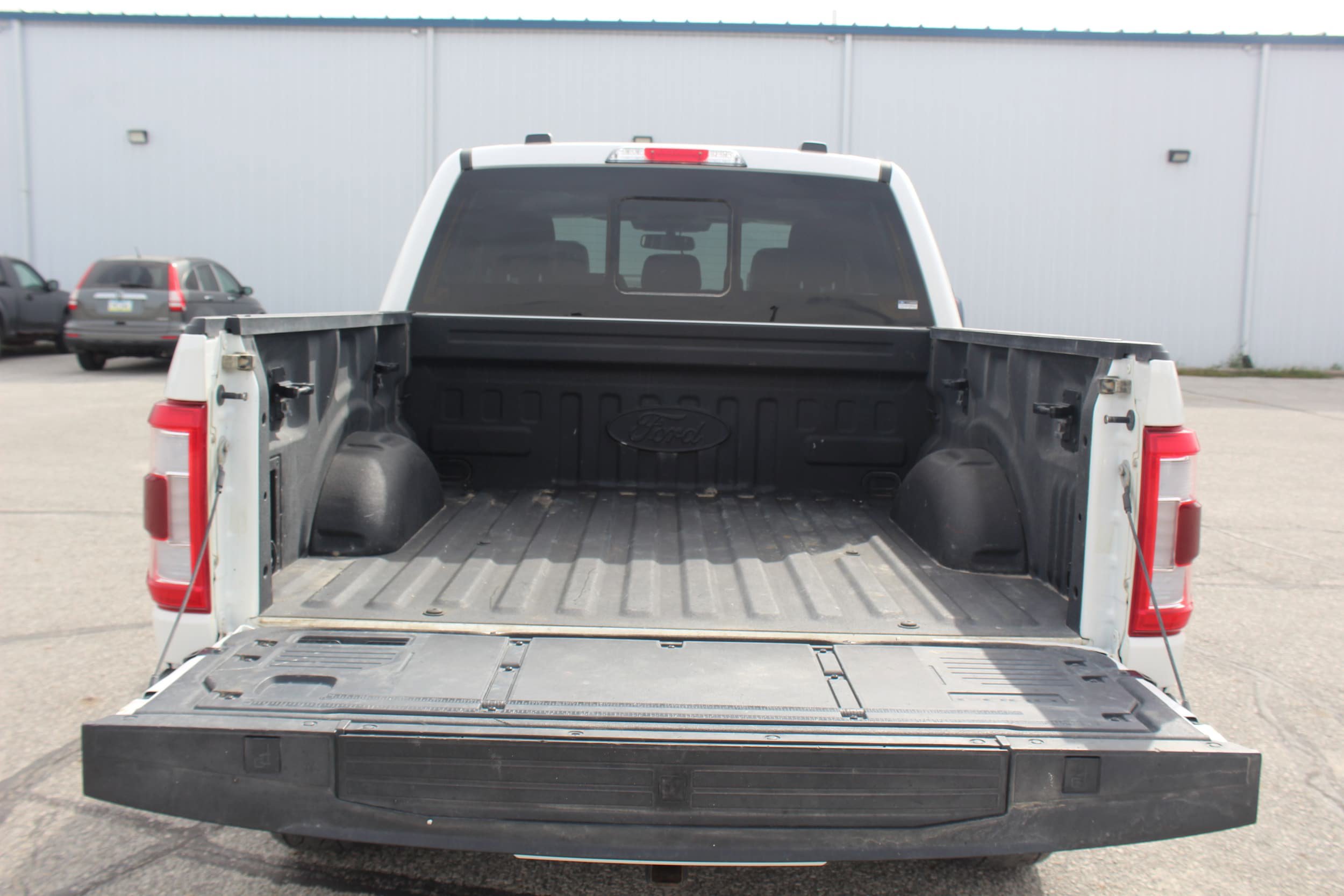 Used 2023 Ford F150 Lariat w/ Equipment Group 502A High AWD/4WD image 4
