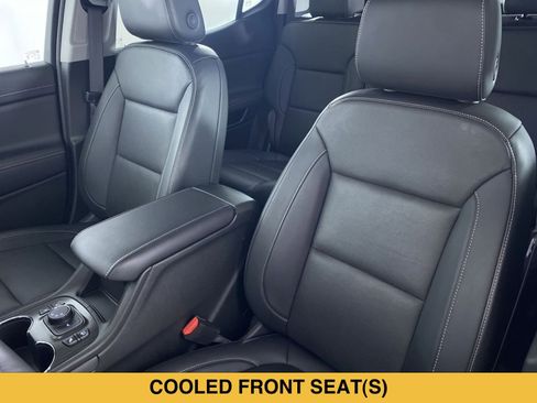 Certified 2023 GMC Acadia SLT w/ Preferred Package FWD image 10