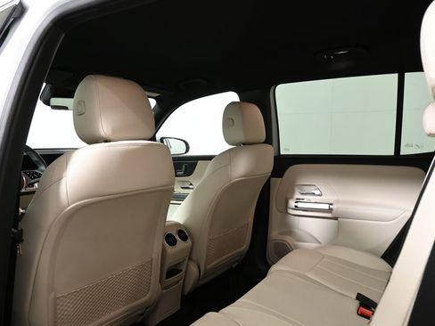 Certified 2025 Mercedes-Benz GLB 250 4MATIC image 32