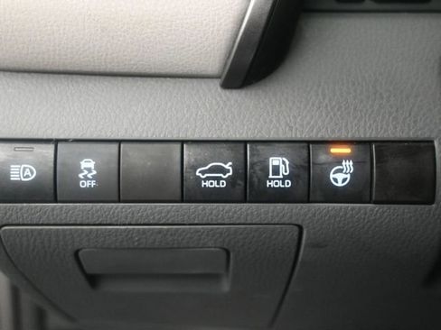 Used 2021 Toyota Camry SE w/ Cold Weather Package image 8