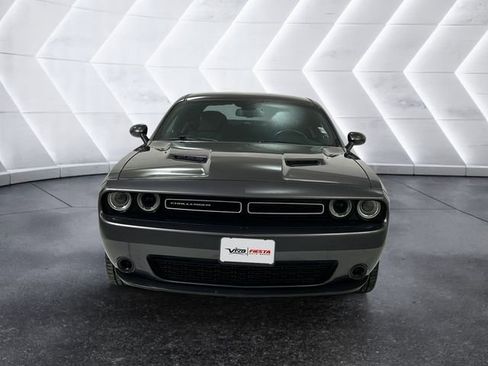 Used 2021 Dodge Challenger SXT RWD image 2