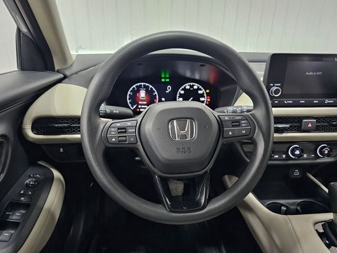Used 2024 Honda HR-V LX image 14
