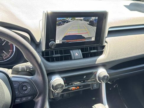 Used 2025 Toyota RAV4 XLE AWD/4WD image 20