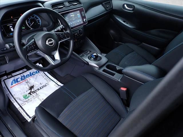 Used 2025 Nissan Leaf S FWD image 11