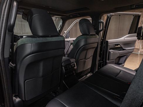 Used 2025 Lexus GX 550 AWD/4WD image 23