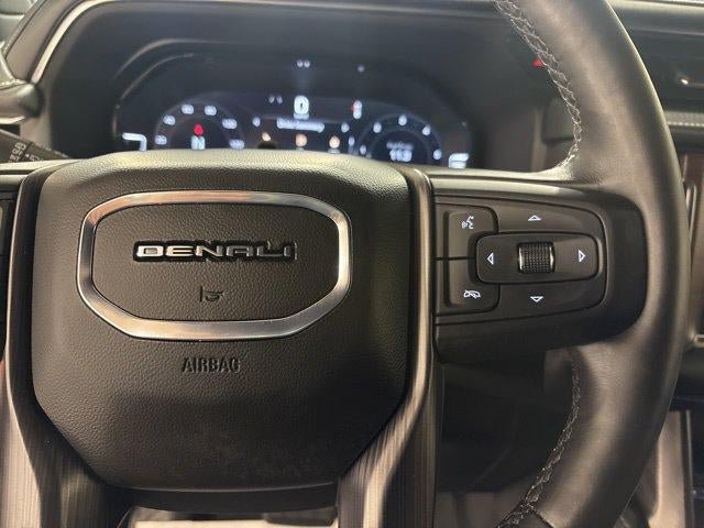 Used 2024 GMC Yukon Denali Ultimate AWD/4WD image 17
