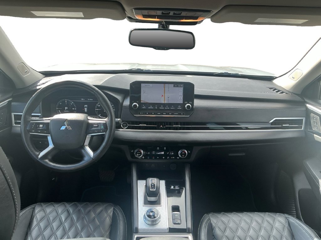 Used 2023 Mitsubishi Outlander SEL AWD/4WD image 17