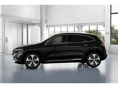 Certified 2025 Mercedes-Benz GLA 250 image 34