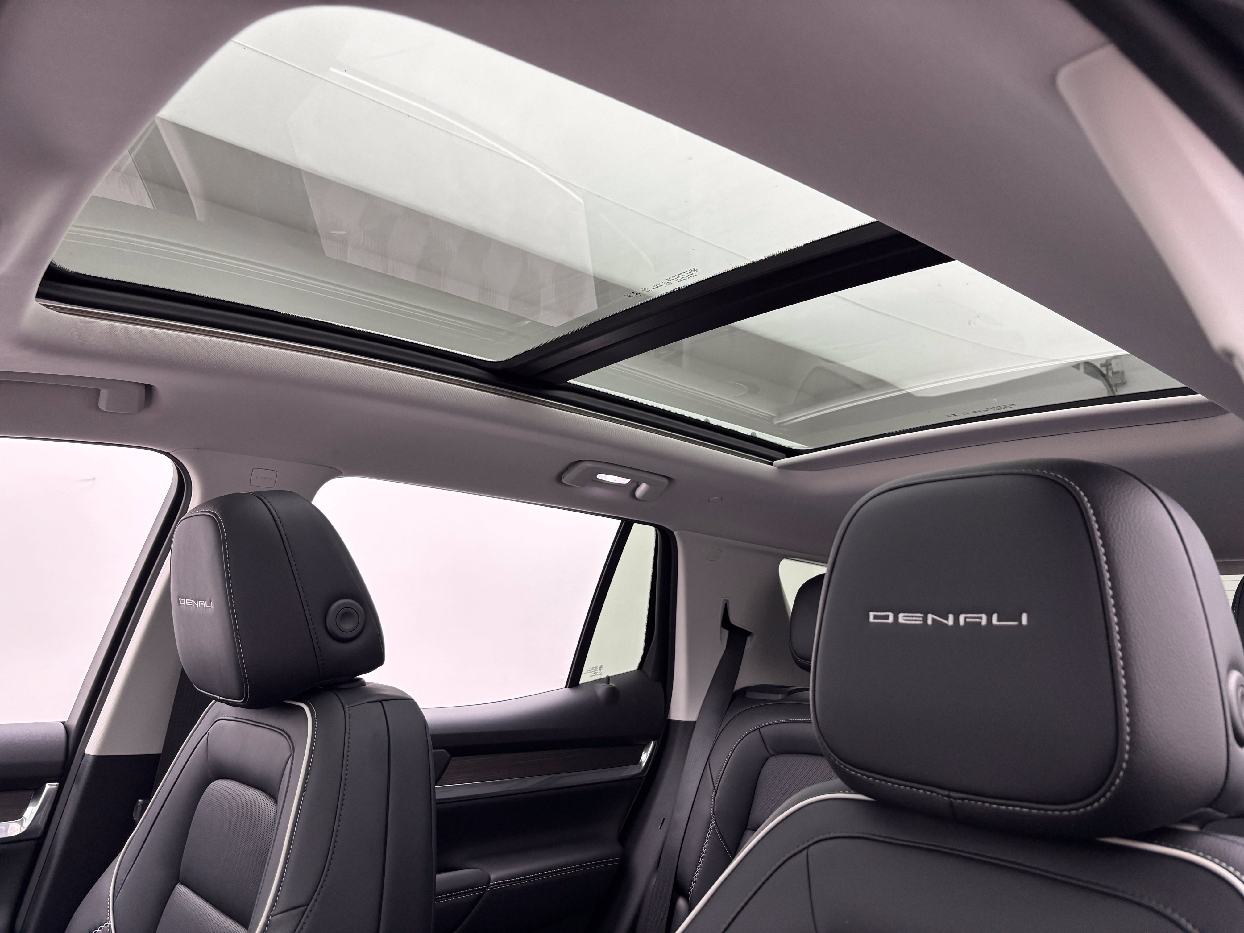 New 2027 GMC Terrain Denali w/ LPO, Floor Liner Package AWD/4WD image 5