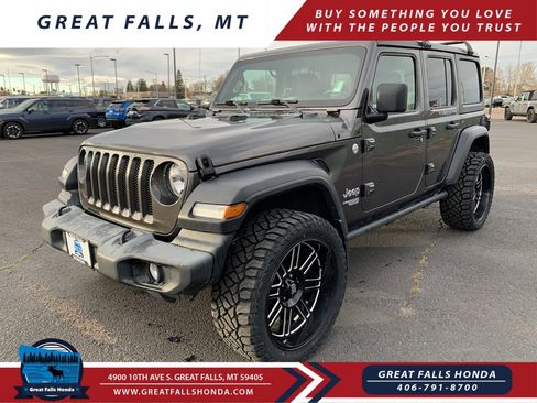 Used 2021 Jeep Wrangler Unlimited Sport image 3