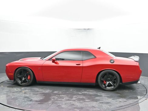 Used 2016 Dodge Challenger SRT Hellcat image 7