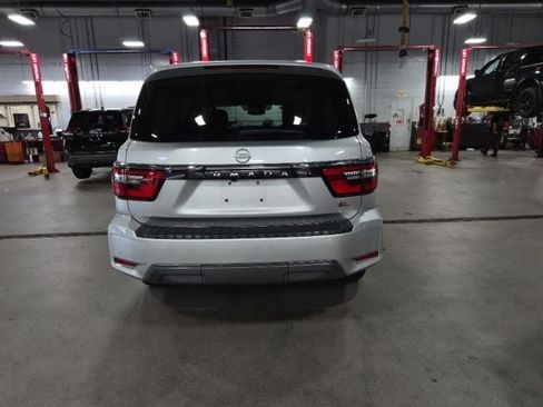 Used 2024 Nissan Armada SL w/ Captain's Chairs Package AWD/4WD image 6