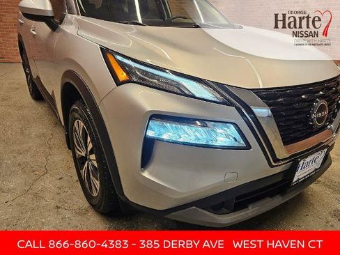 Certified 2023 Nissan Rogue SV image 5