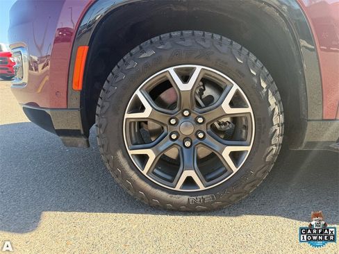 Used 2023 Jeep Wagoneer Series III w/ Rear Seat Video Group 1 image 10